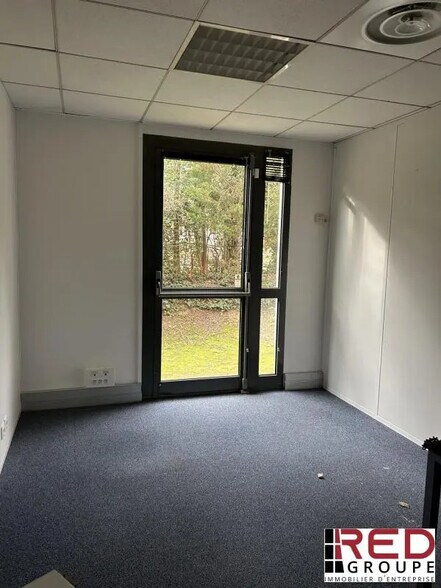 550 Avenue Du Club Hippique, Aix-en-Provence à louer - Photo de l’immeuble – Image 2 sur 8