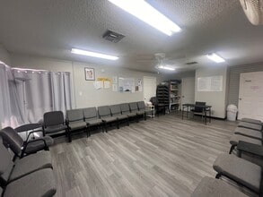 2936 S McCall Rd, Englewood, FL à louer Photo intérieure– Image 2 sur 7