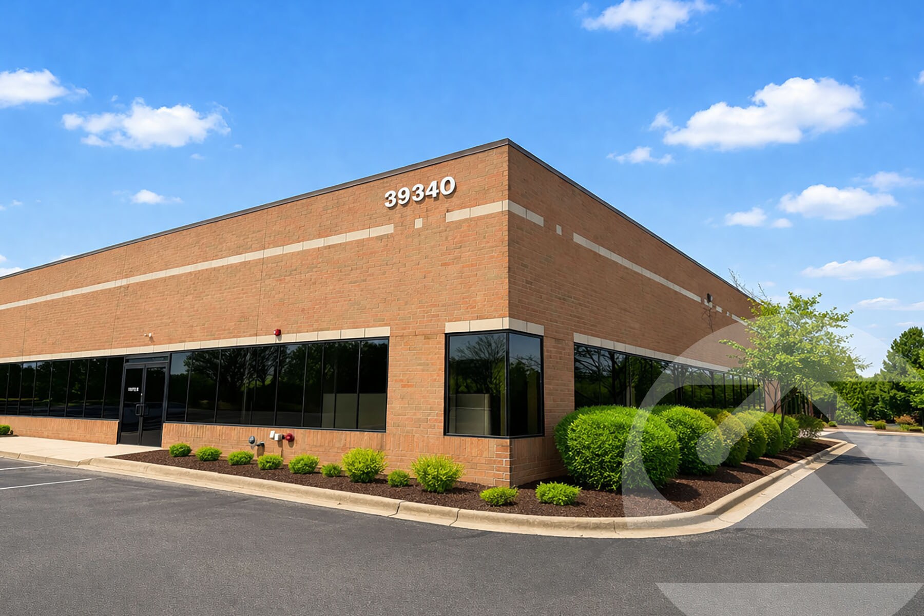 39340 Country Club Dr, Farmington Hills, MI à louer Photo principale– Image 1 sur 5