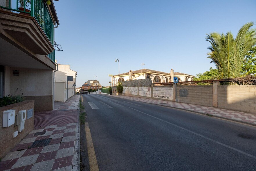 Terrain dans Güevéjar, Granada à vendre - Photo de l’immeuble – Image 3 sur 50
