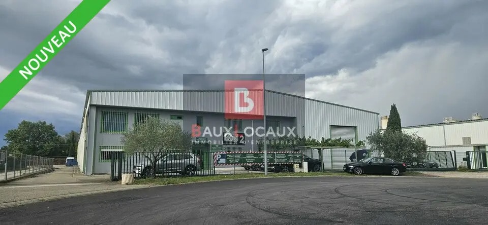 Industriel/Logistique dans Monteux à louer Photo de l’immeuble– Image 1 sur 8
