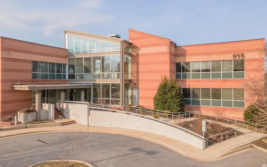 915 Toll House Ave, Frederick, MD à louer - Photo principale – Image 1 sur 1