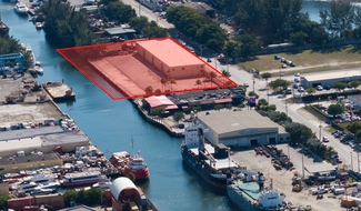 Plus de détails pour 3611 NW South River Dr, Miami, FL - Industriel/Logistique à louer
