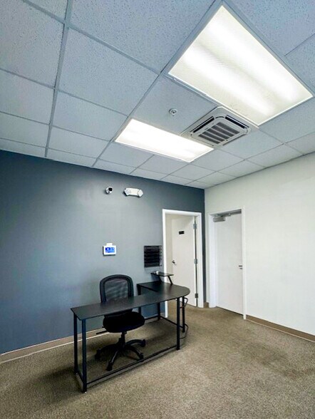 10893 NW 17th St, Miami, FL à vendre - Photo de l’immeuble – Image 3 sur 6