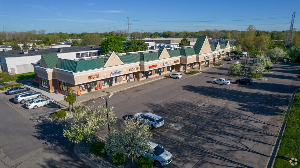 1001 Welch Rd, Commerce Township, MI à louer - Photo de l’immeuble – Image 2 sur 11