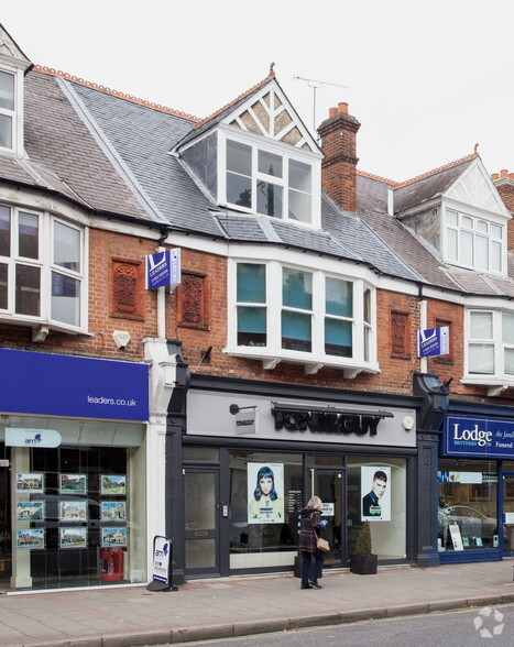 32-34 High St, Weybridge à vendre - Photo principale – Image 1 sur 4