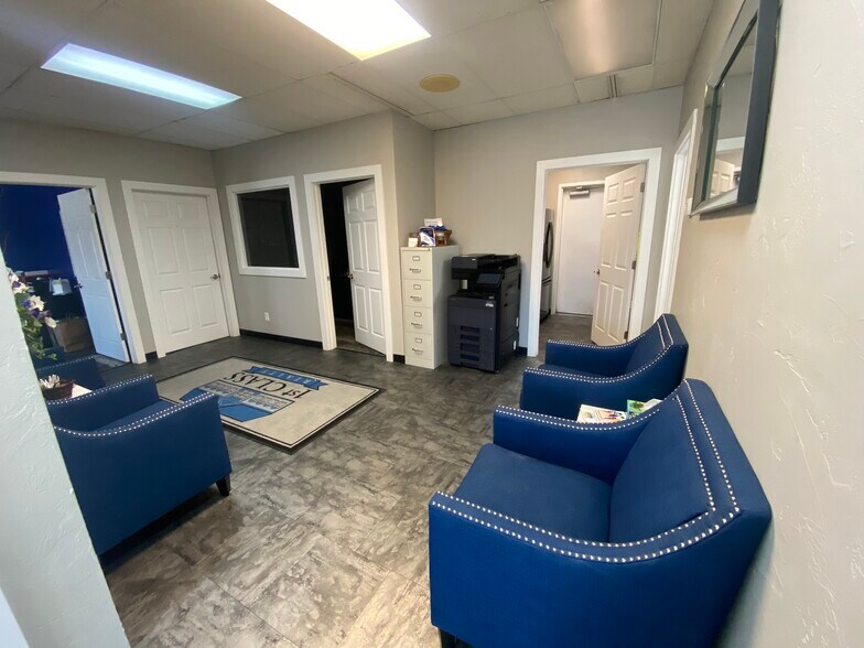 202 W Lakeway Rd, Gillette, WY à vendre - Photo de l’immeuble – Image 3 sur 13