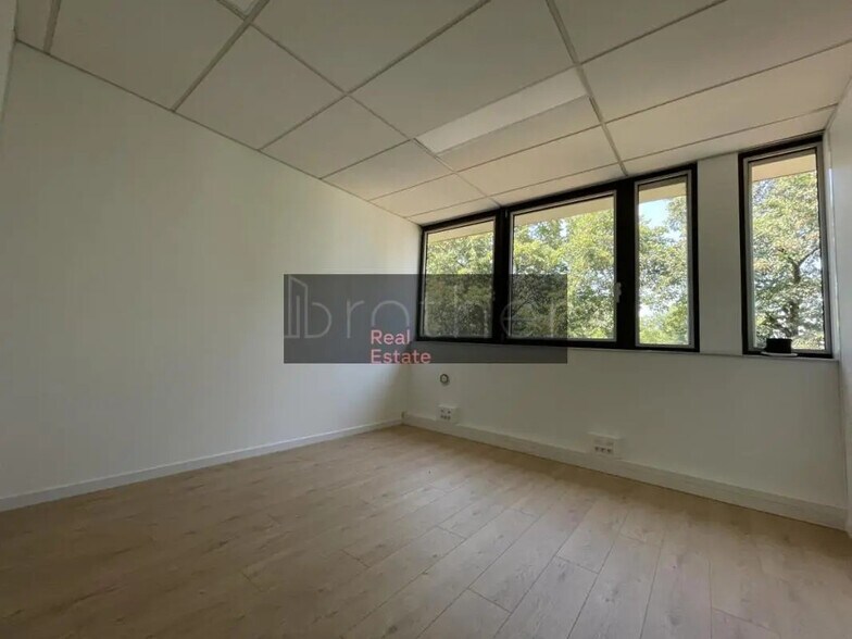 Bureau dans Bordeaux à louer - Photo de l’immeuble – Image 2 sur 5
