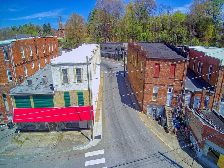 505 Main St, Canton, NC à vendre - Photo de l’immeuble – Image 3 sur 26