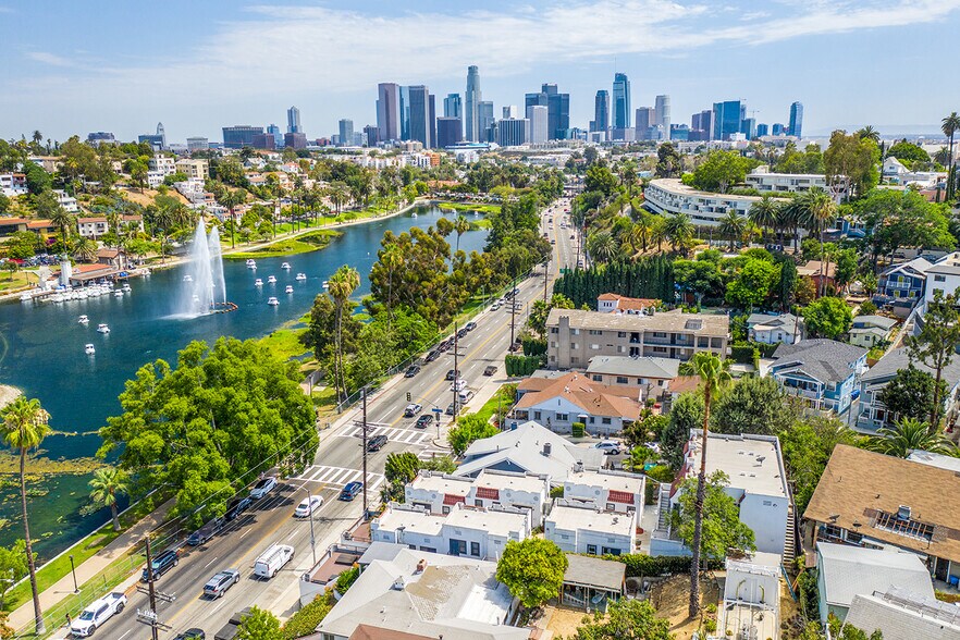 907-909 Glendale Blvd, Los Angeles, CA à vendre - Photo de l’immeuble – Image 2 sur 28