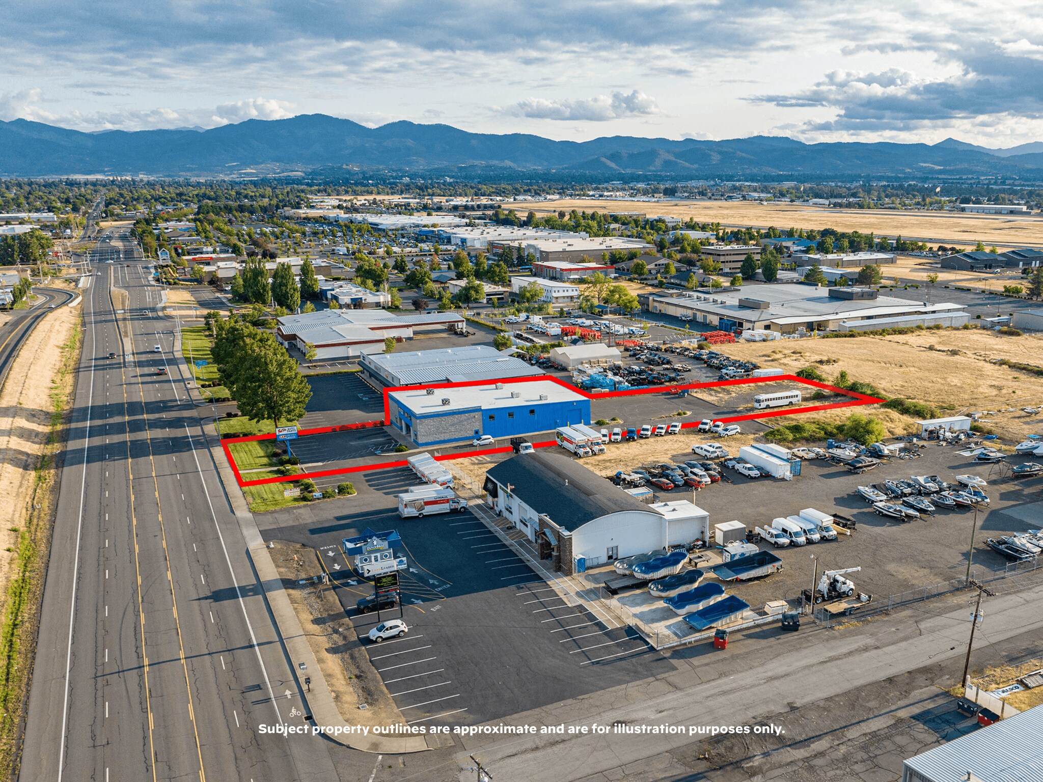 3755 Crater Lake Hwy, Medford, OR à vendre Photo de l’immeuble– Image 1 sur 85