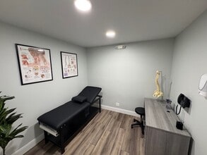 24 W Carver St, Huntington, NY à louer Photo intérieure– Image 1 sur 7