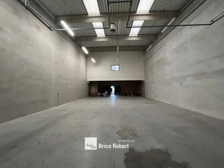 Local d’activités dans Saint-Quentin-Fallavier à louer - Photo intérieure – Image 3 sur 7