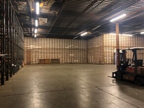 2440 W Commodore Way, Seattle, WA à louer Photo intérieure– Image 1 sur 3