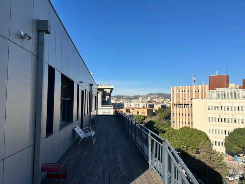 418 Boulevard National, Marseille à louer - Photo de l’immeuble – Image 2 sur 17