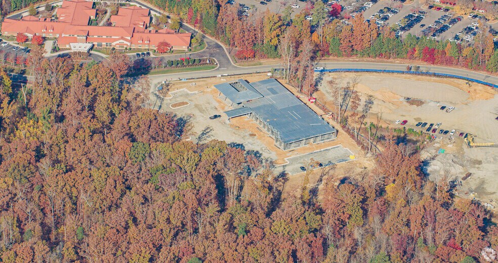 13801 Bon Secours DR, Midlothian, VA à louer - Photo principale – Image 1 sur 1