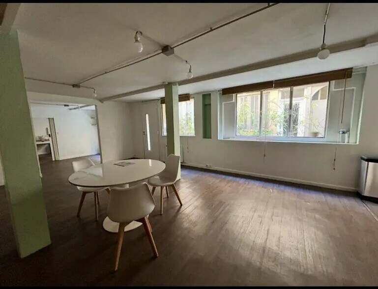 Bureau dans Paris à louer - Photo de l’immeuble – Image 2 sur 6