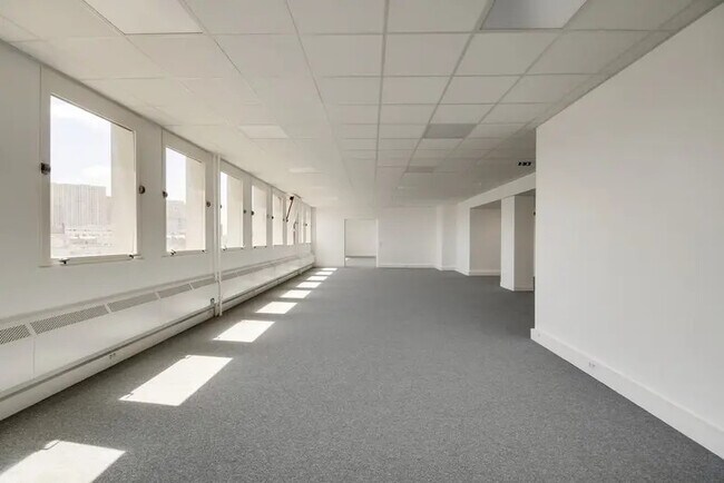 Plus de détails pour Bureau à louer