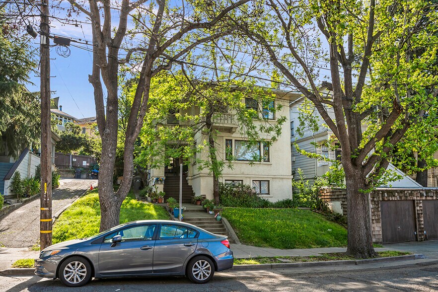326 Athol Ave, Oakland, CA à vendre - Photo de l’immeuble – Image 3 sur 20