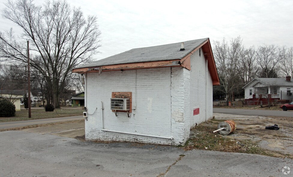 919 Beaumont Ave, Knoxville, TN à louer - Photo de l’immeuble – Image 2 sur 2