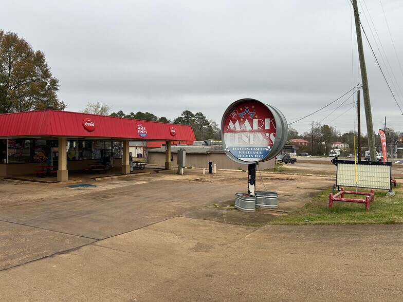 1010 State Highway 21 W, San Augustine, TX à vendre - Photo de l’immeuble – Image 2 sur 17