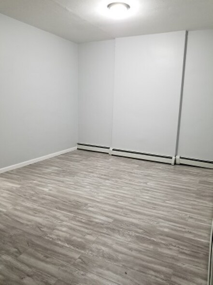 114 Mallory Ave, Jersey City, NJ à vendre - Photo de l’immeuble – Image 3 sur 13