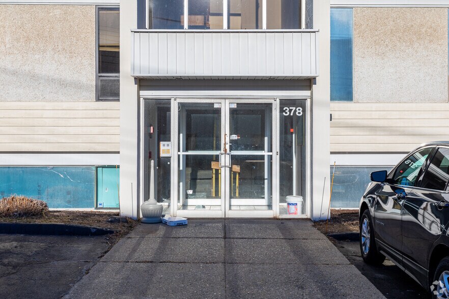 378 Boston Post Rd, Orange, CT à louer - Photo de l’immeuble – Image 2 sur 2