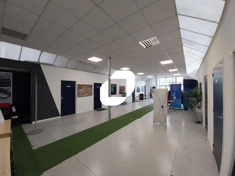 Bureau dans Saint-Herblain à louer - Photo de l’immeuble – Image 3 sur 7