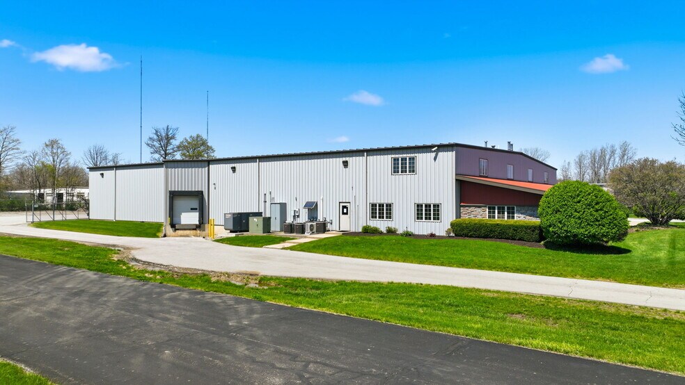 3421 Centennial Dr, Fort Wayne, IN à louer - Photo principale – Image 1 sur 15