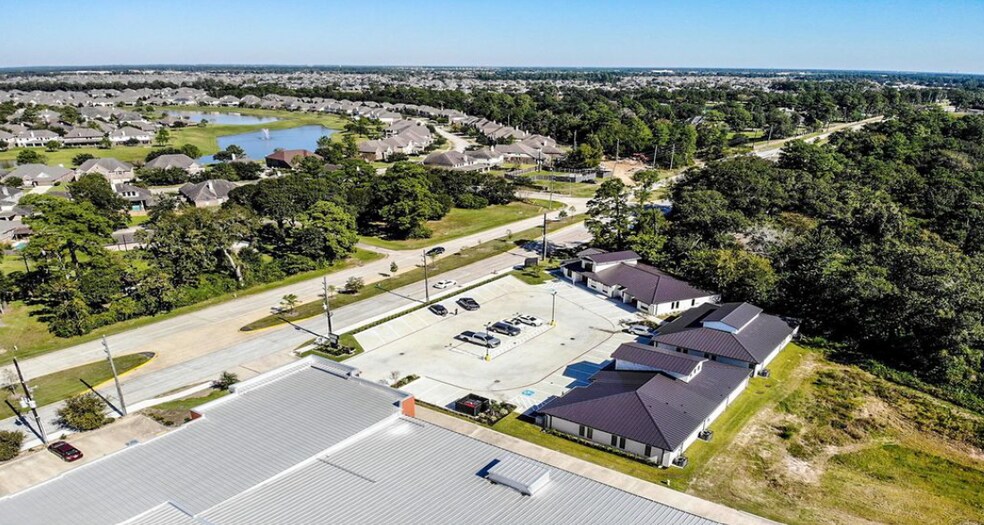 13145 Spring Cypress Rd, Cypress, TX à louer - Photo de l’immeuble – Image 3 sur 6
