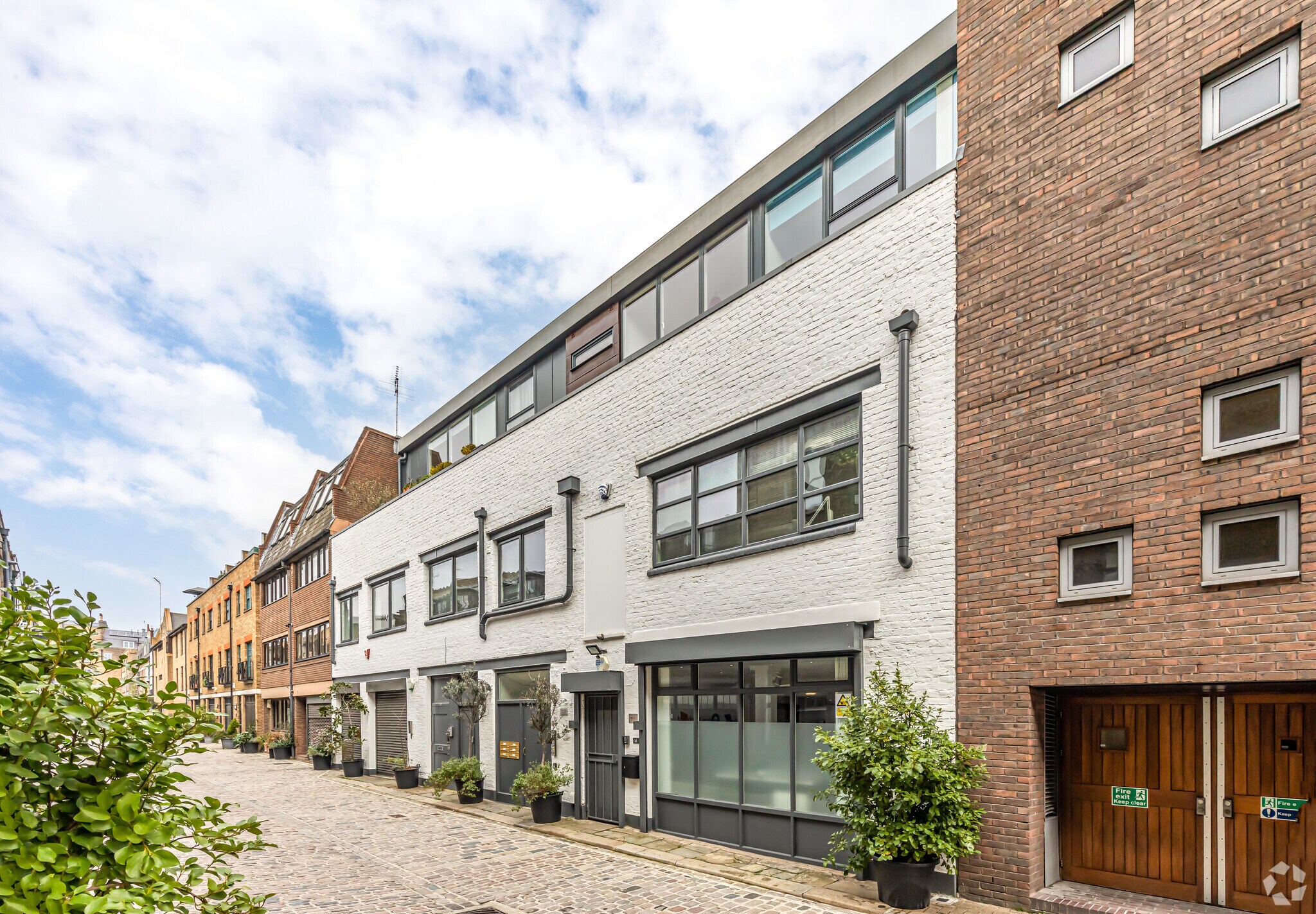 4-6 Brownlow Mews, Londres à vendre Photo principale– Image 1 sur 18