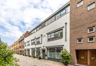 Plus de détails pour 4-6 Brownlow Mews, Londres - Bureau à vendre