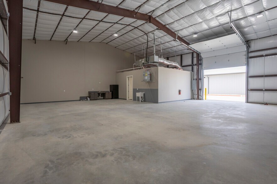 6451 Silver Saddle Rd, Fort Worth, TX à louer - Photo de l’immeuble – Image 2 sur 10