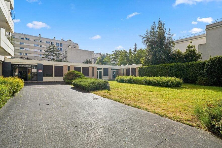 102 Avenue Marceau, Courbevoie à louer - Photo de l’immeuble – Image 1 sur 14