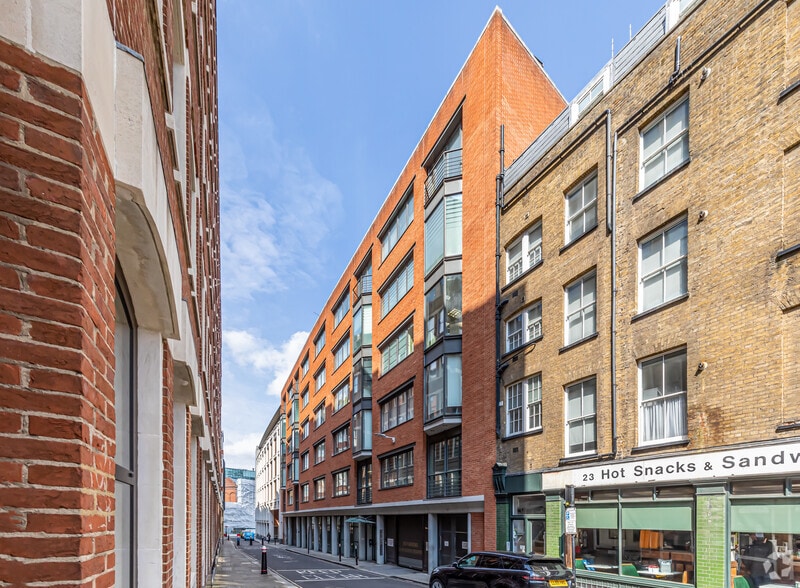 25 Hosier Ln, Londres à louer - Photo principale – Image 1 sur 12