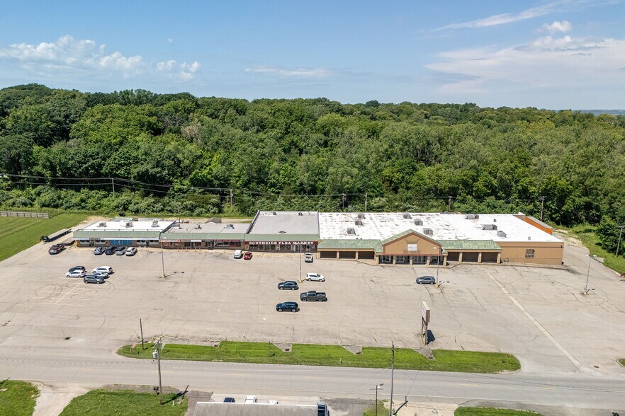 3414 S 22nd St, Saint Joseph, MO à vendre - Photo de l’immeuble – Image 1 sur 8