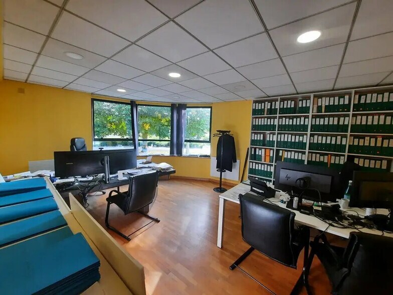 Bureau dans Bois-Guillaume à louer - Photo de l’immeuble – Image 2 sur 14