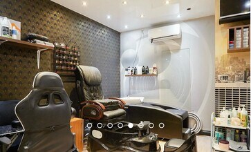 22 High Street Colliers Wood, Londres à louer Photo intérieure– Image 2 sur 7