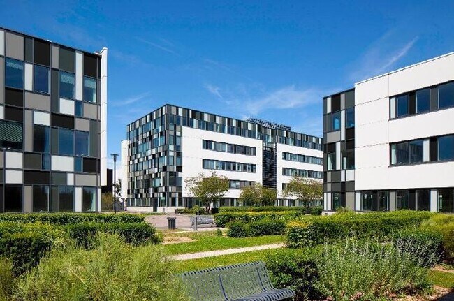 Plus de détails pour Bureau à louer