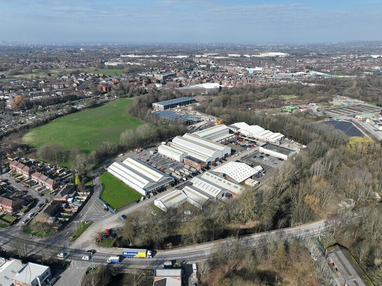 Shepley Rd, Manchester à louer - Photo de l’immeuble – Image 2 sur 5