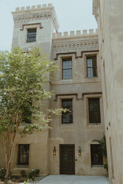 21 Magazine St, Charleston, SC à louer - Photo de l’immeuble – Image 2 sur 6