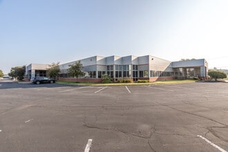 702 Spirit 40 Park Dr, Chesterfield, MO à louer Photo intérieure– Image 1 sur 5