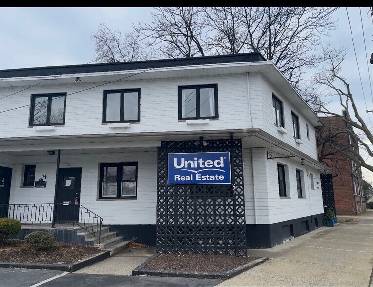 221-223 Park Ave, Rutherford, NJ à louer - Photo de l’immeuble – Image 1 sur 2