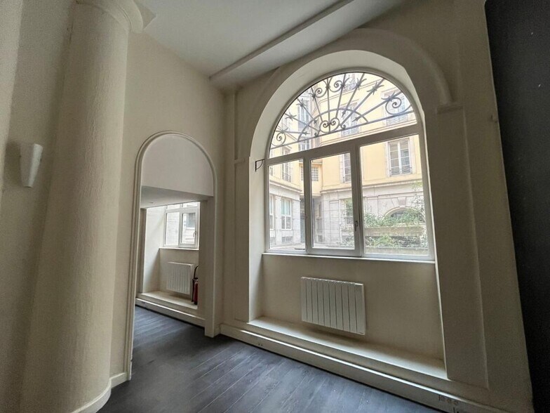 1 Rue Du Griffon, Lyon à louer - Photo de l’immeuble – Image 1 sur 5