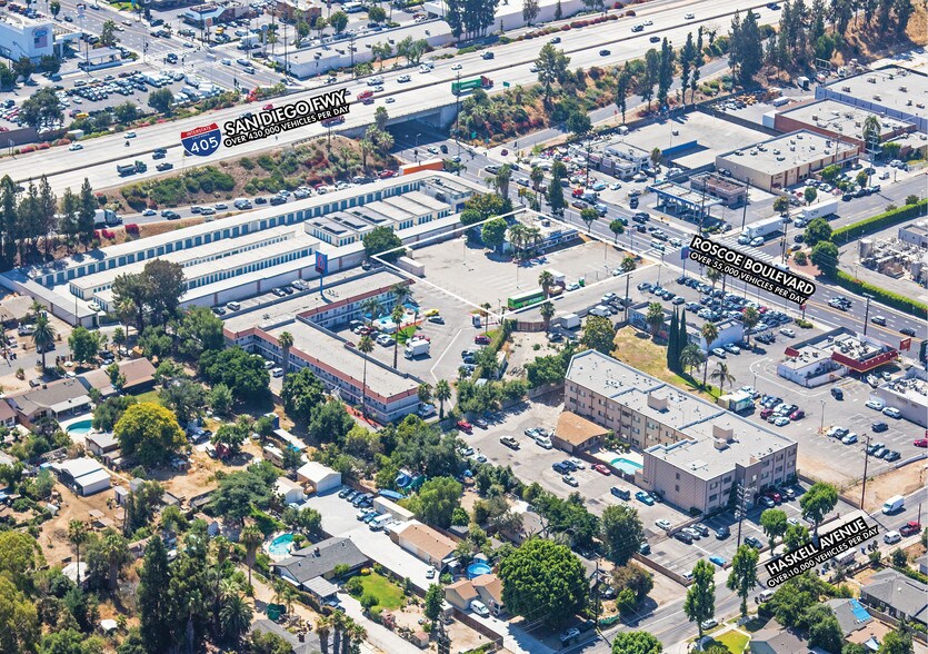 15701 Roscoe Blvd, North Hills, CA à louer - Photo de l’immeuble – Image 3 sur 5