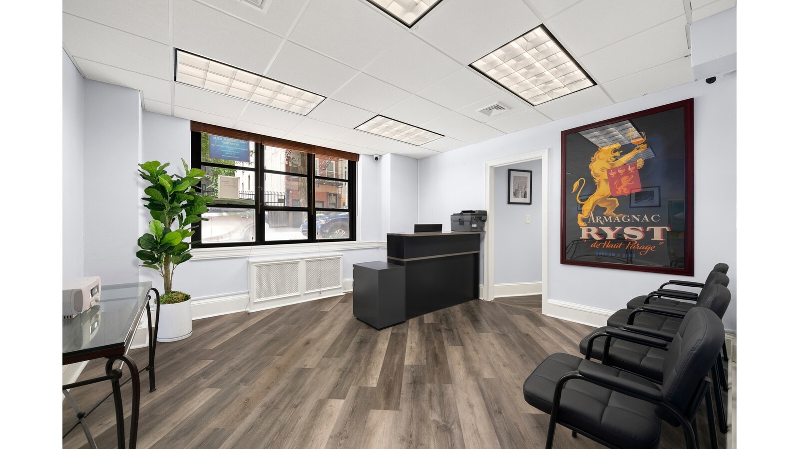 235 E 22nd St, New York, NY 10010 - Lot 1B -  - Photo intérieure - Image 1 of 9