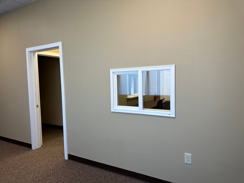 17 McKean Ave, Charleroi, PA à louer - Photo intérieure – Image 3 sur 10