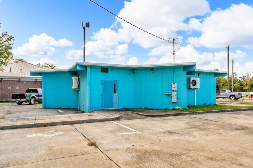 176 Veterans Ave, Biloxi, MS à vendre - Photo de l’immeuble – Image 2 sur 17