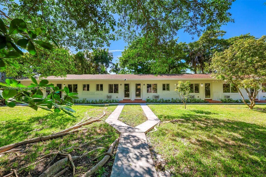 8440 NE 1st Ave, Miami, FL à vendre - Photo de l’immeuble – Image 3 sur 46