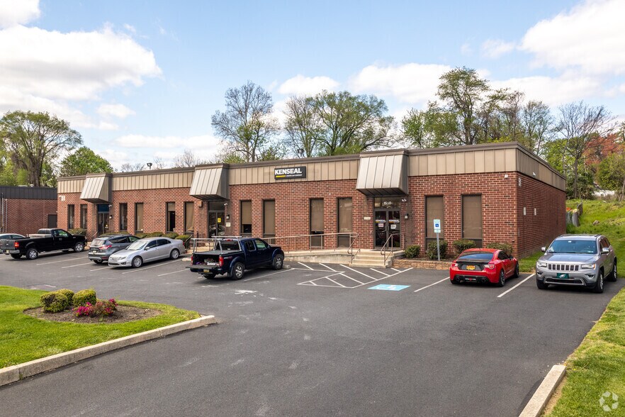 1540-1544 Delmar Dr, Folcroft, PA à vendre - Photo de l’immeuble – Image 2 sur 8